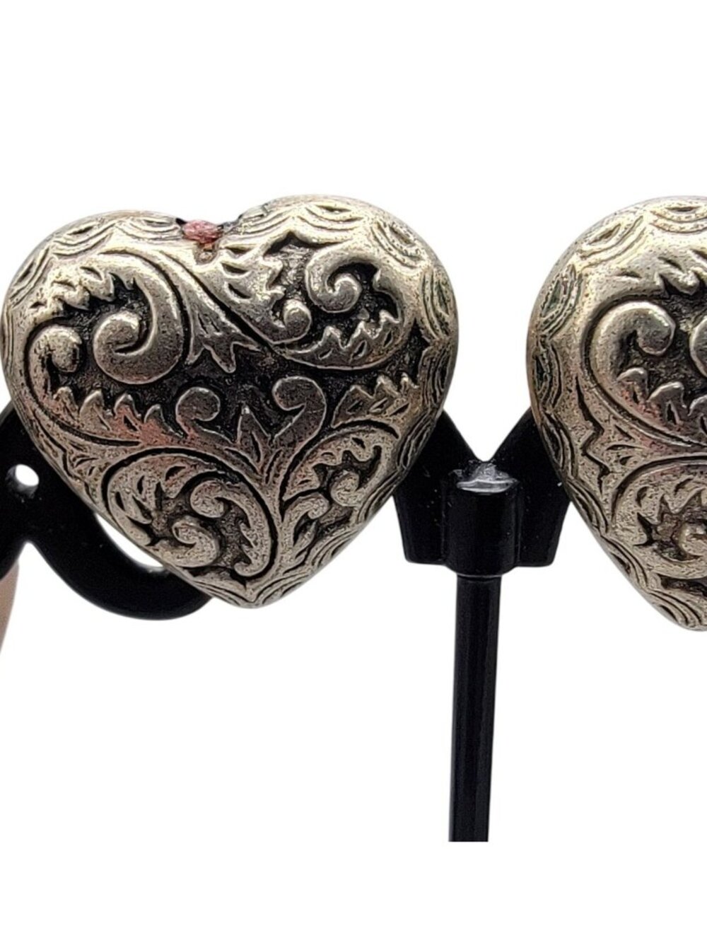 Vintage Etched Puffy Heart Leverback Earrings Pierced Ears Vintage Silver Tone - Picture 3 of 14